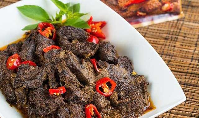Apa makanan khas dari sumatera barat yang terbuat dari singkong